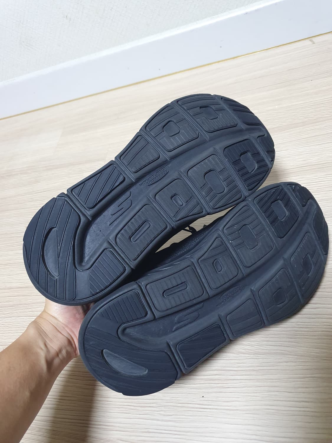 스케쳐스 맥스쿠셔닝 운동화 255 상품이미지7