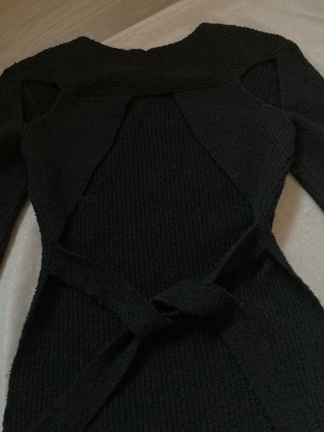 악셀아리가토 레어템 블랙 니트 Tube Rib-Knit Wrap Top 상품이미지6