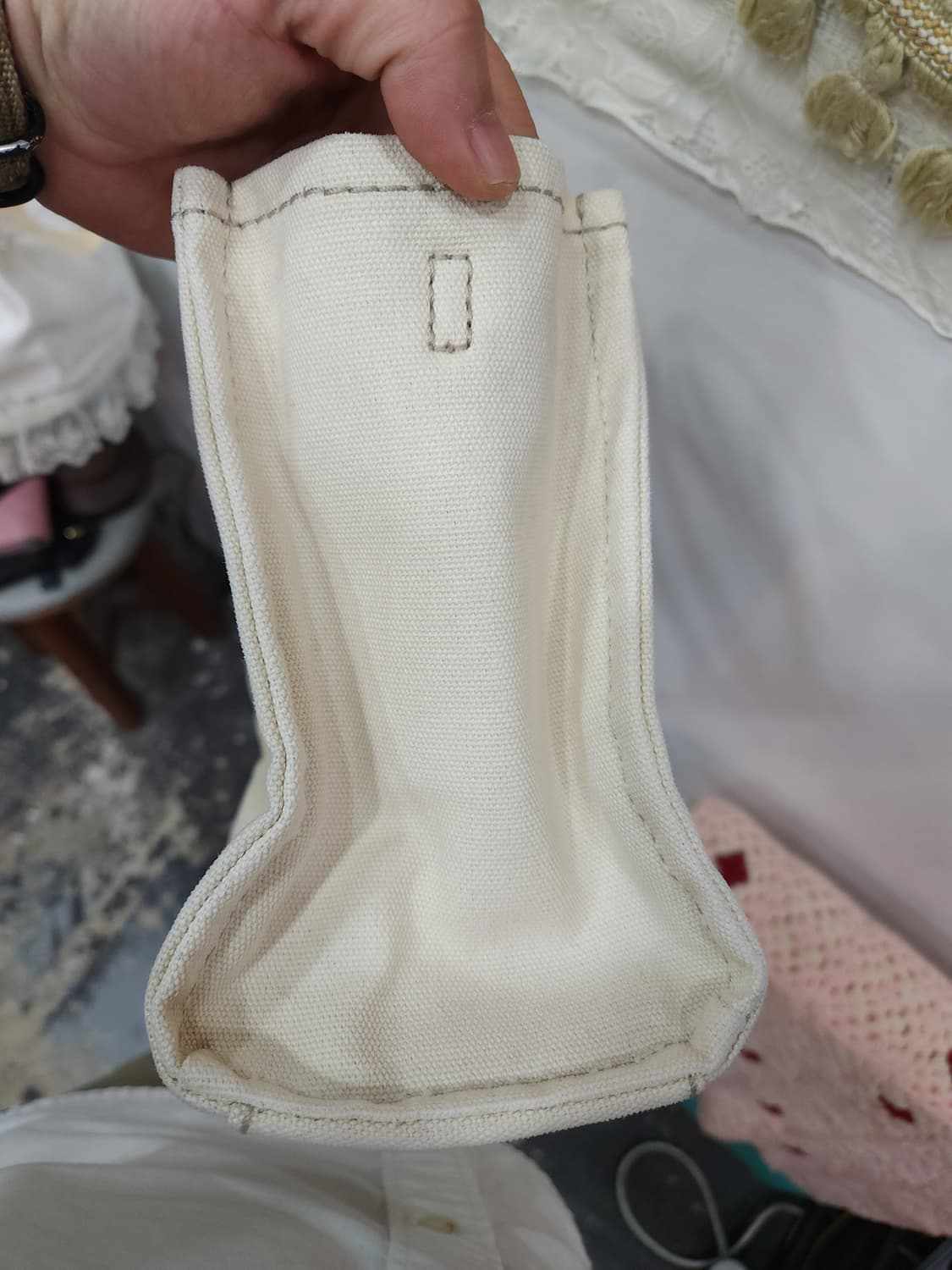 마크제이콥스 스몰 토트백

 상품이미지3