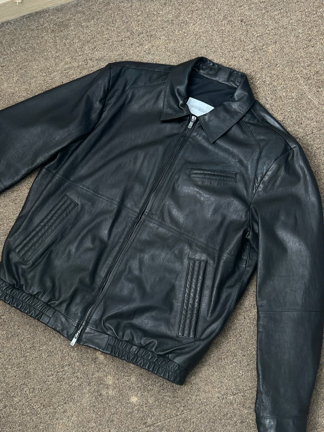 해칭룸 스티치 볼륨 레더 자켓 상품이미지1