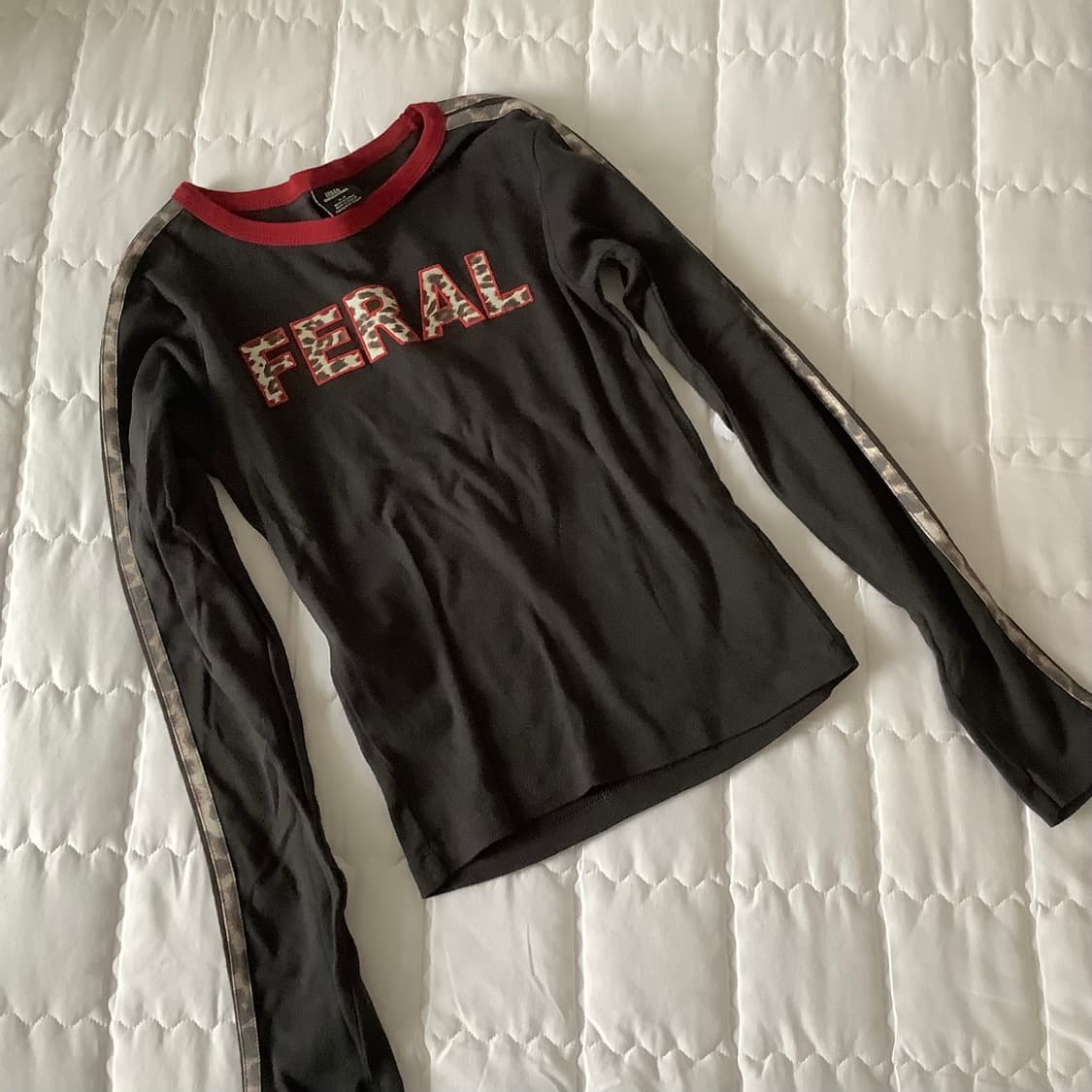 어반아웃피터스 UO 레오파드 롱슬리브 상품이미지1