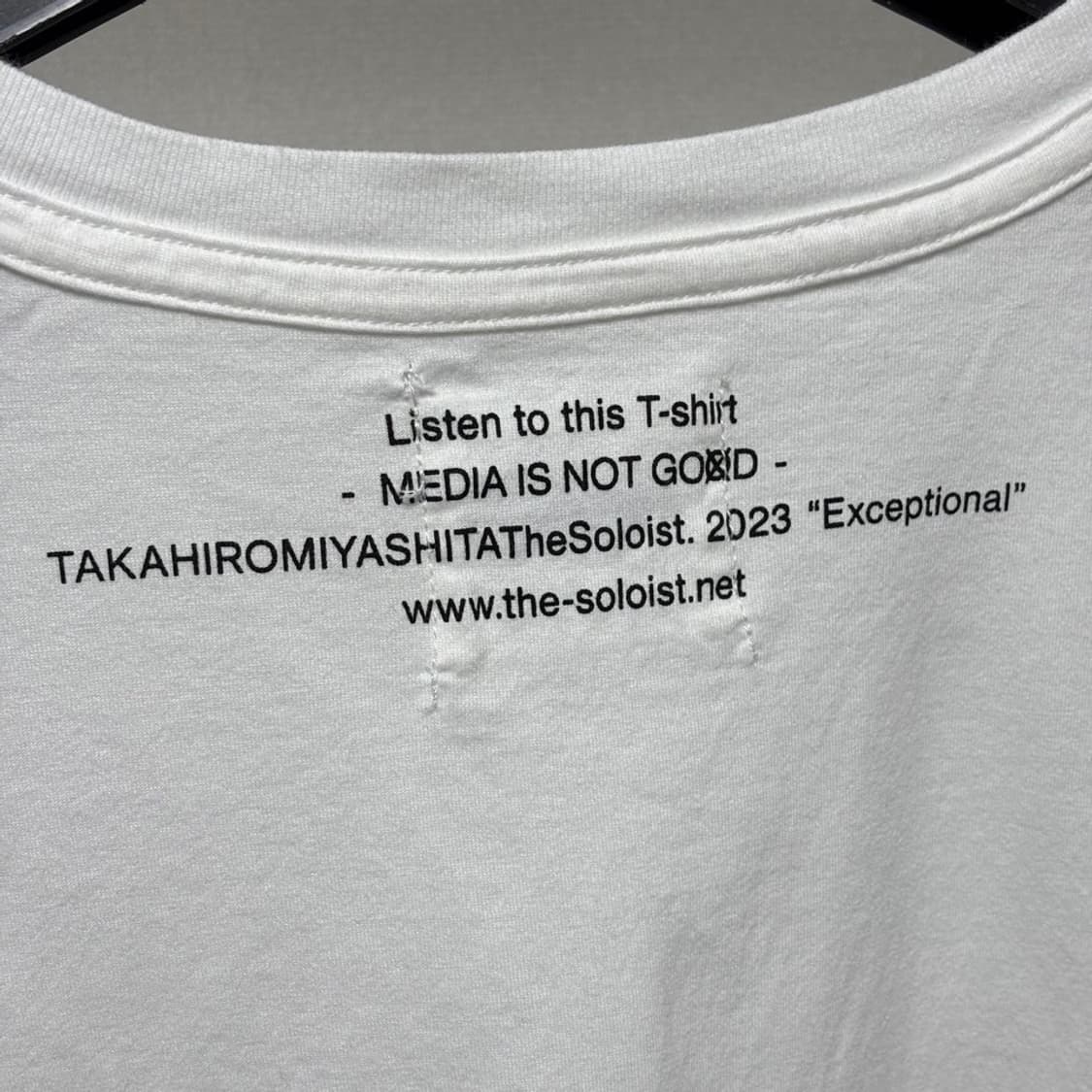 50) 솔로이스트 media is not goxod 반팔 티셔츠  상품이미지5