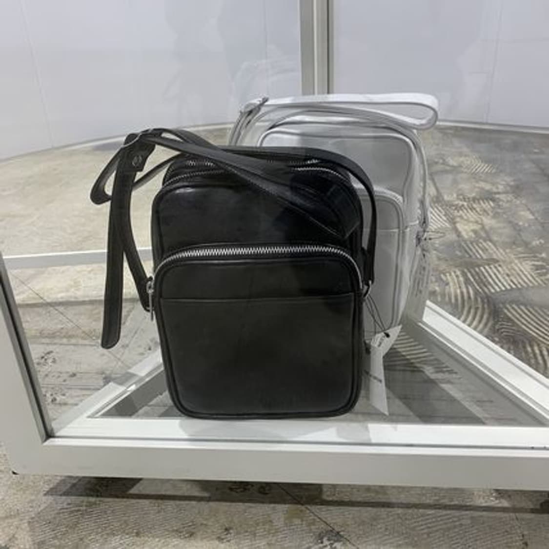 ​[정품/새상품] 꼼데가르송 아오야마 오리지널 숄더백 상품이미지1