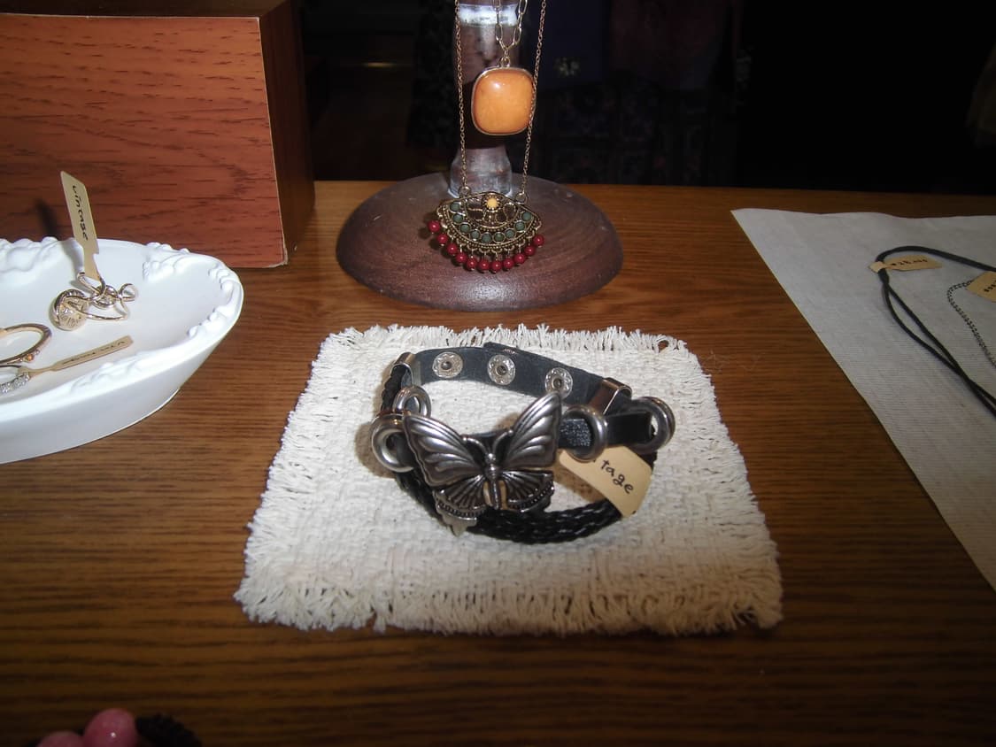 jpn vintage Butterfly Leather Bracelet 상품이미지1