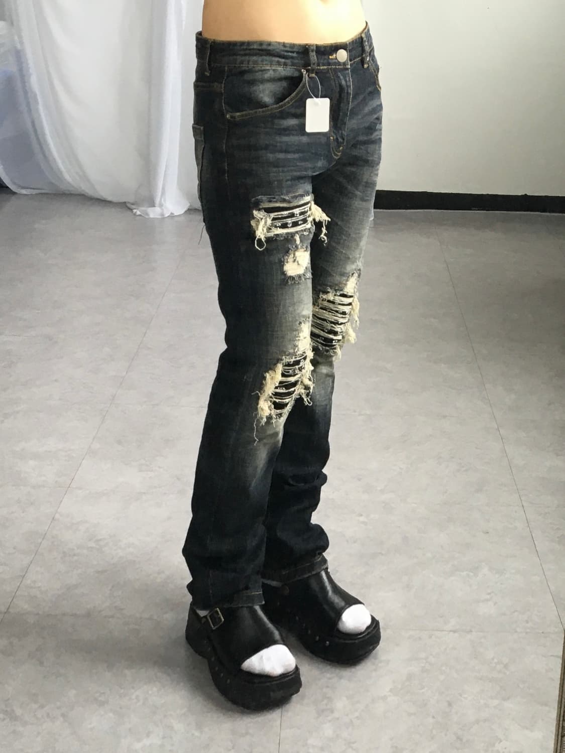 amiri Damage point denim pants 상품이미지7