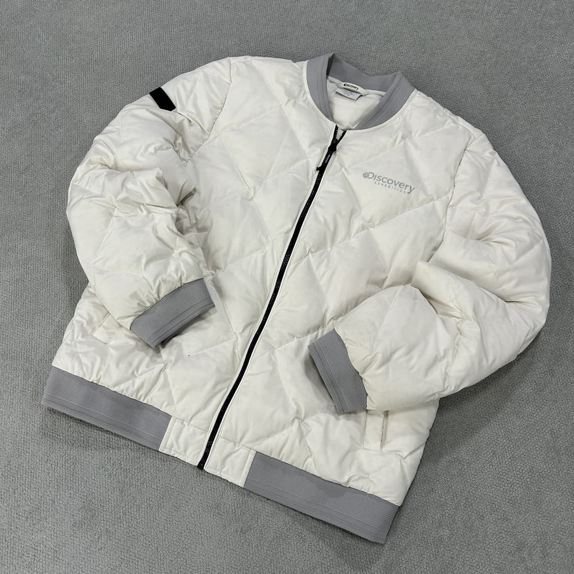 디스커버리 여성 숏패딩 아이보리 봄버 자켓 m 상품이미지1
