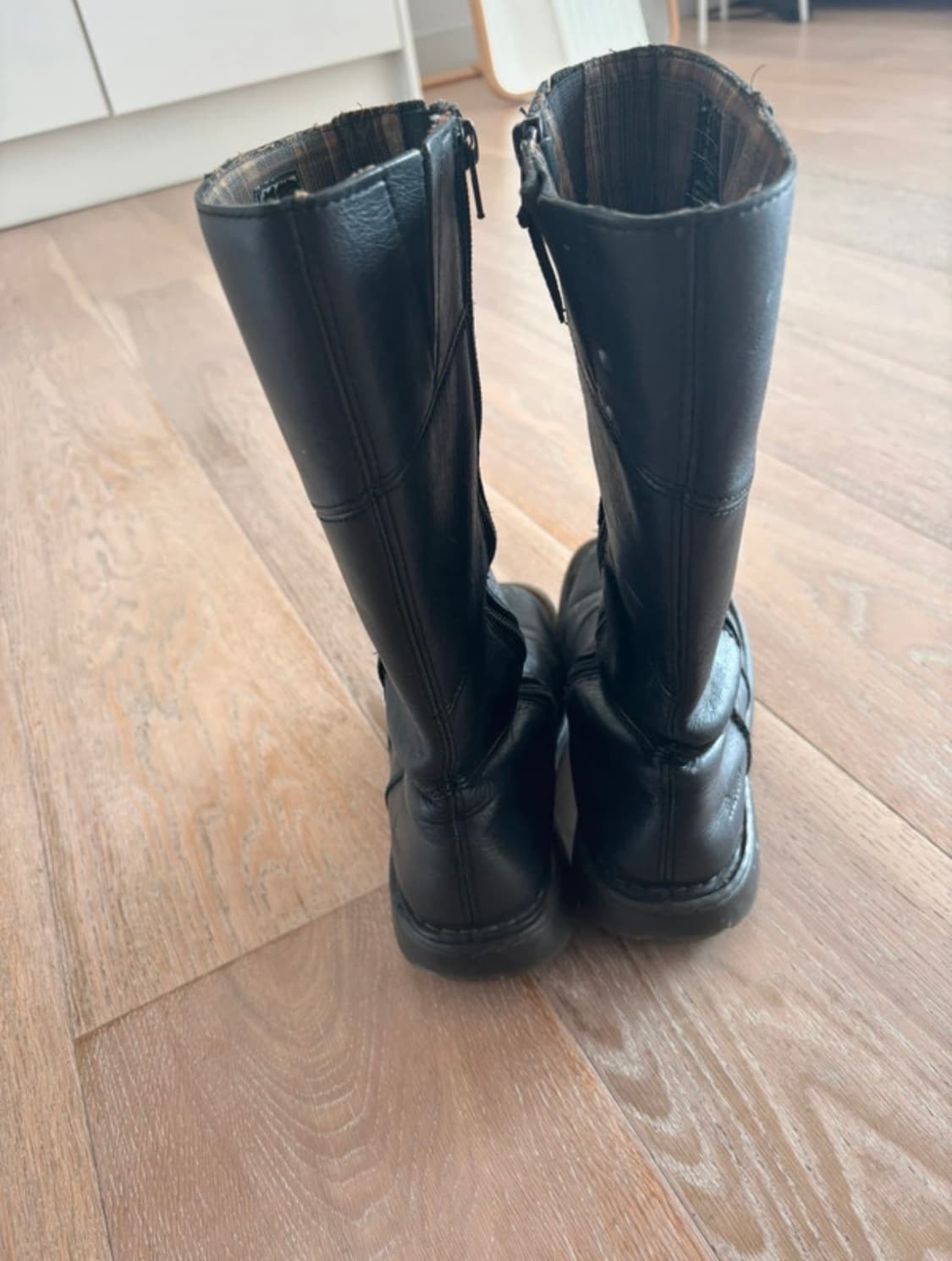 Dr. Martens Authentic Wedge Zip Mid Calf 상품이미지3