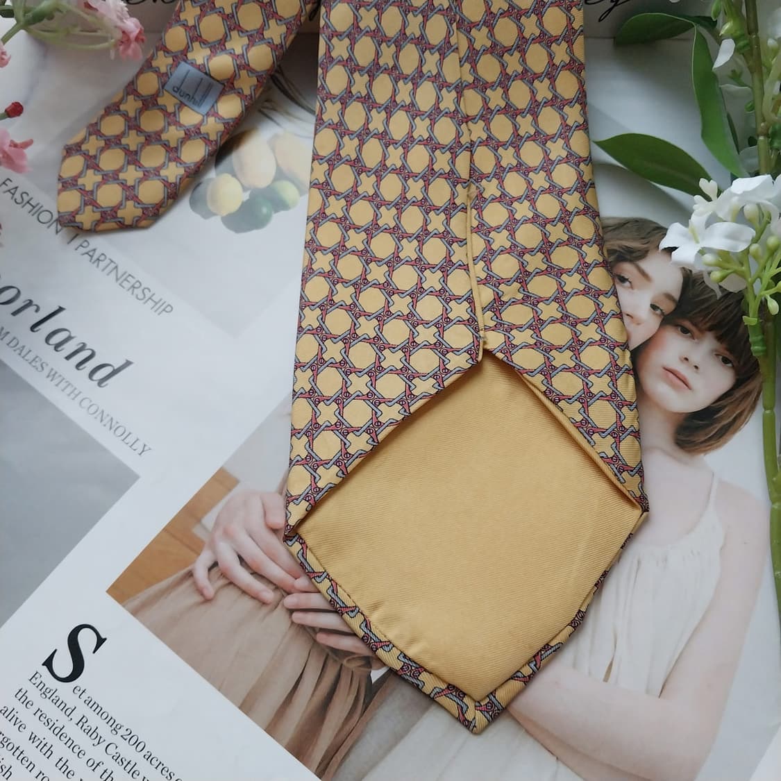 던힐 실크 옐로우 기하 패턴 넥타이 10cm A등급 K1674
 상품이미지8