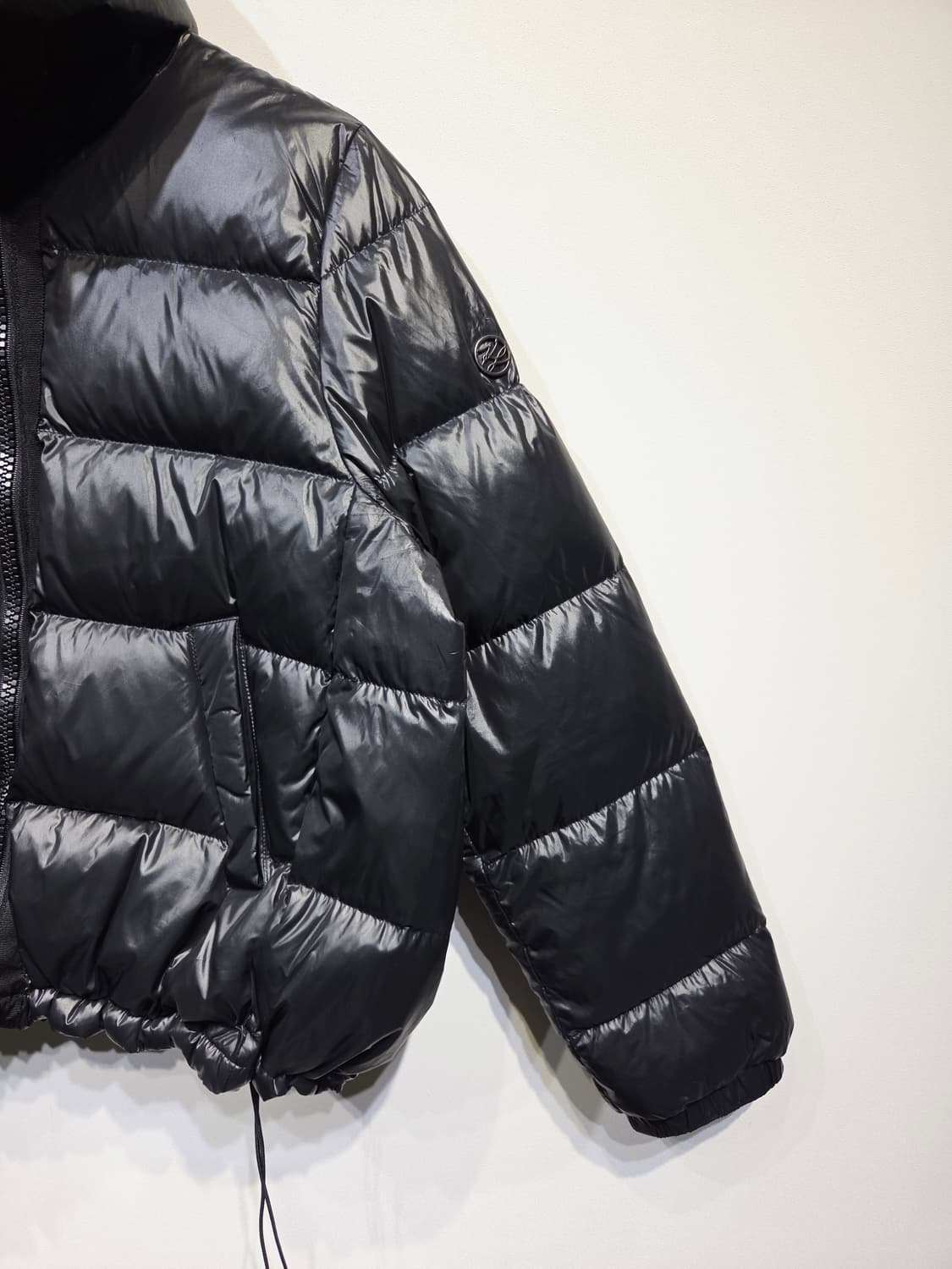 칼라거펠트 파리스 글로시 구스다운 숏패딩 상품이미지5