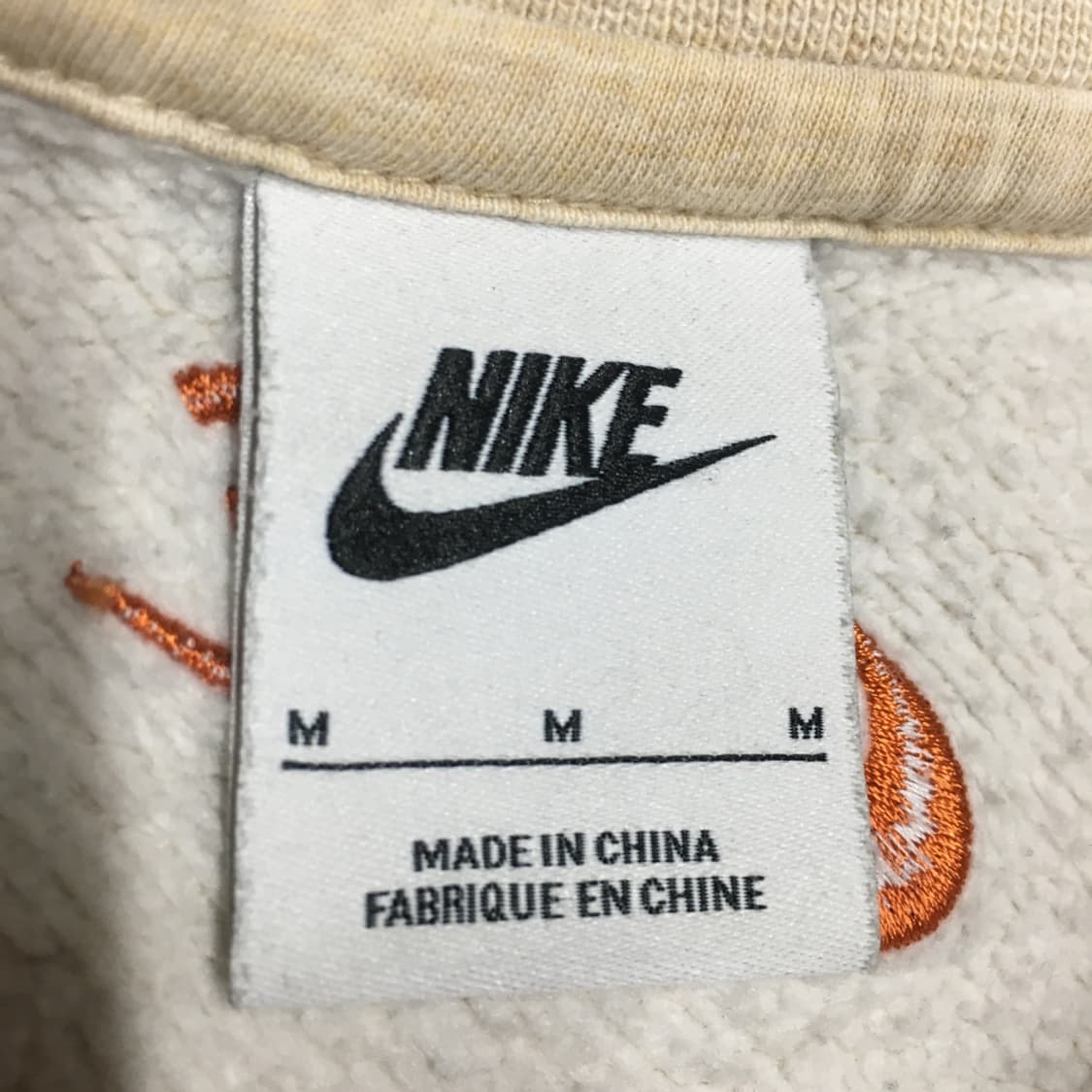 나이키 어센틱 맨투맨 DD15 상품이미지3