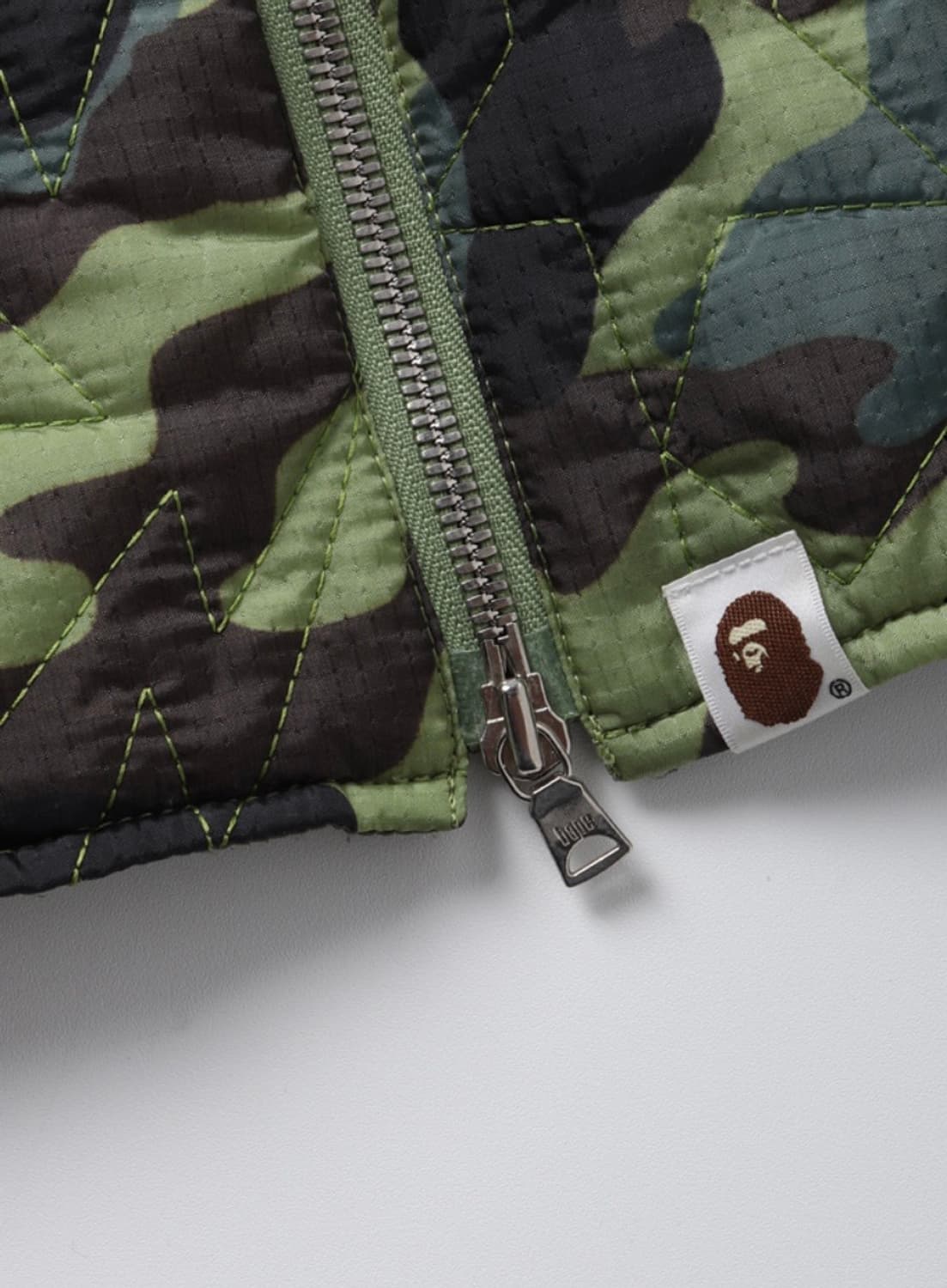 베이프 카모 경량패딩 상품이미지4