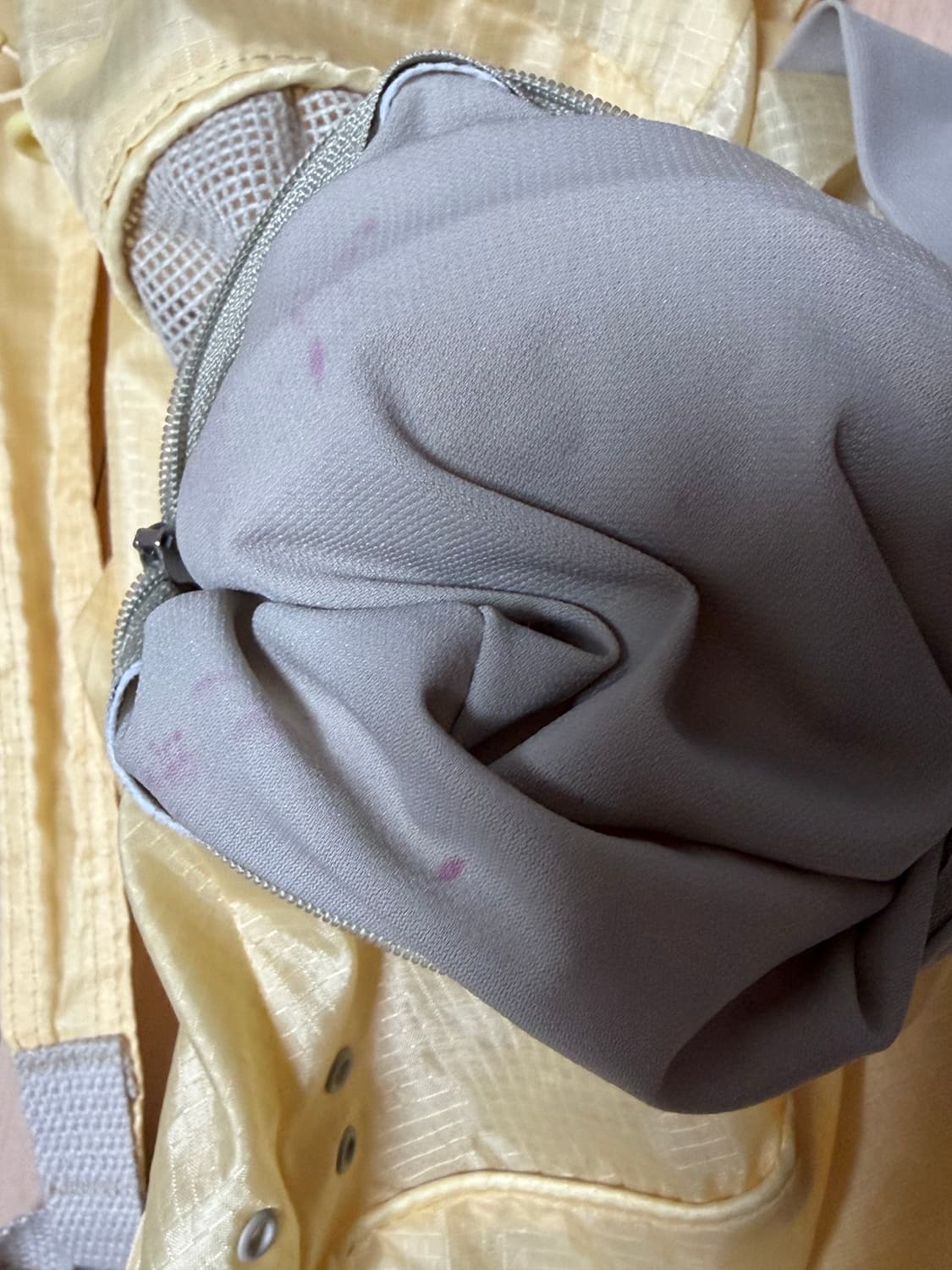 미스치프 라이트웨이트 집 어라운드 백팩 옐로우 / 롬버스 mischief 상품이미지4