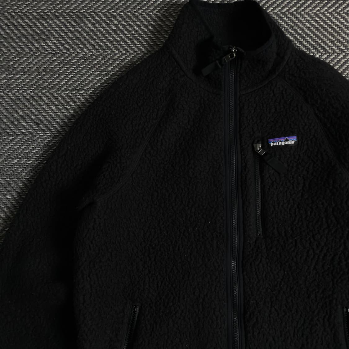 파타고니아 레트로 파일 블랙 플리스 자켓y 3638 상품이미지4