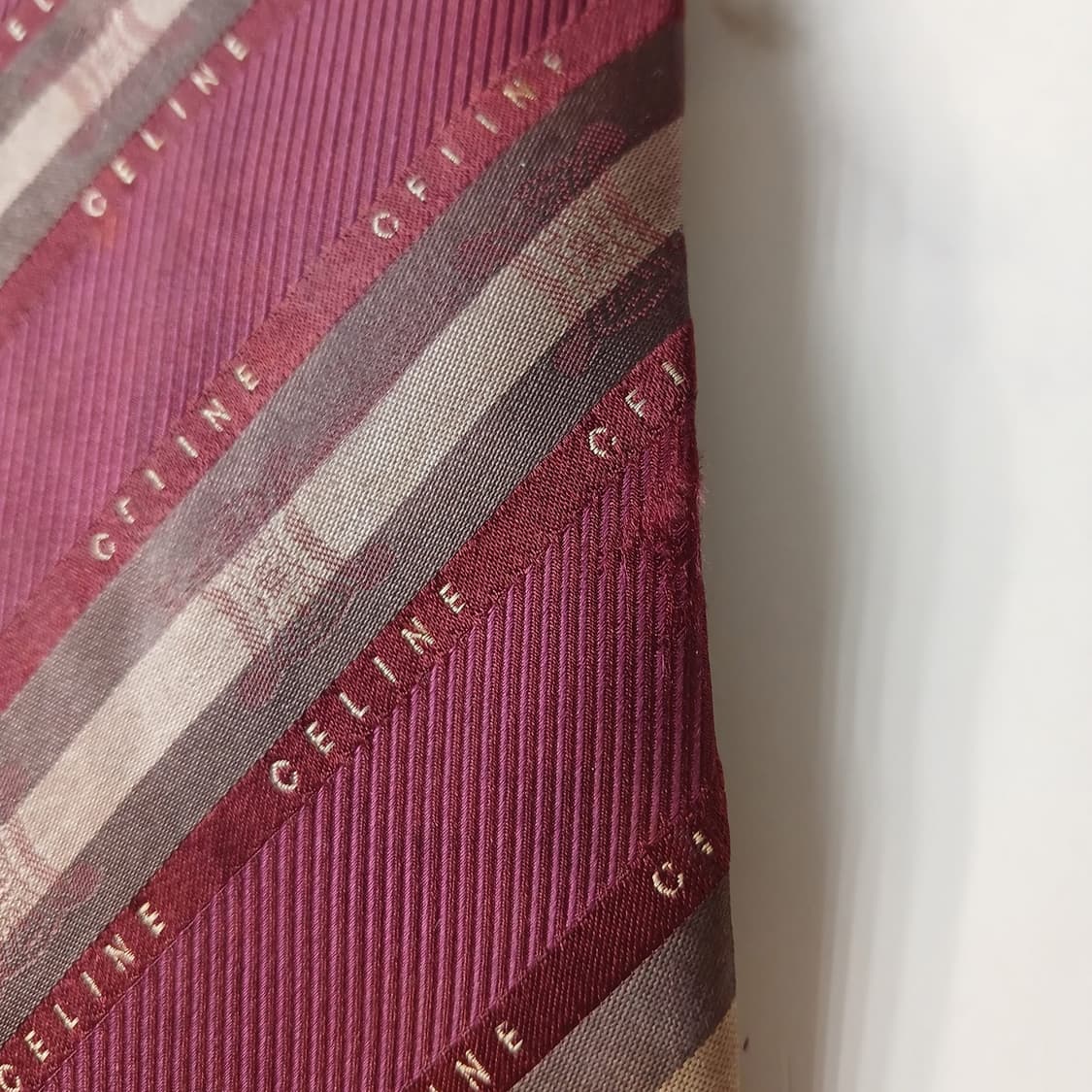 셀린느 실크 스트라이프&트리오페 넥타이 8.7cm B등급 A19138
 상품이미지2