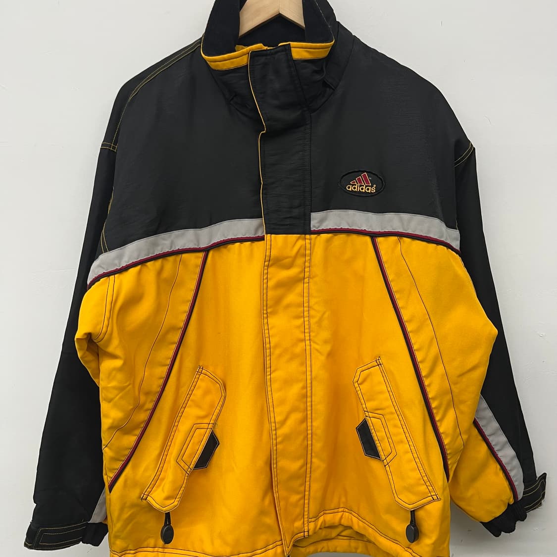 아디다스 올드스쿨 블랙/옐로우 패딩 남M 상품이미지2