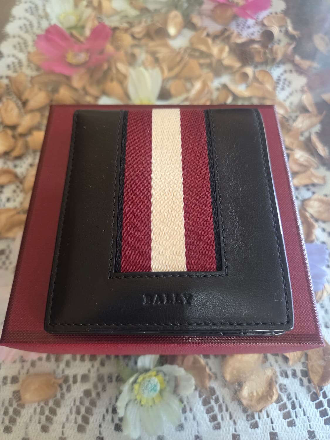 발리 레더 블랙 반지갑 bally 상품이미지1