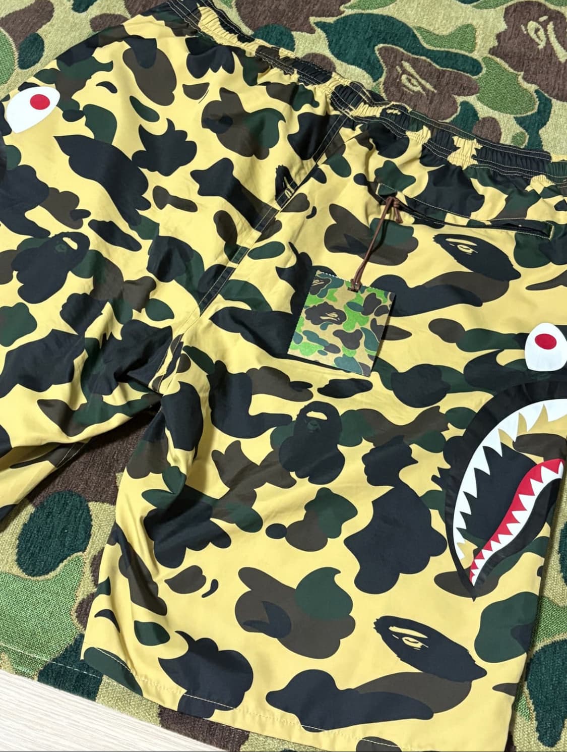 1ST CAMO SIDE SHARK BEACH SHORTS 상품이미지1