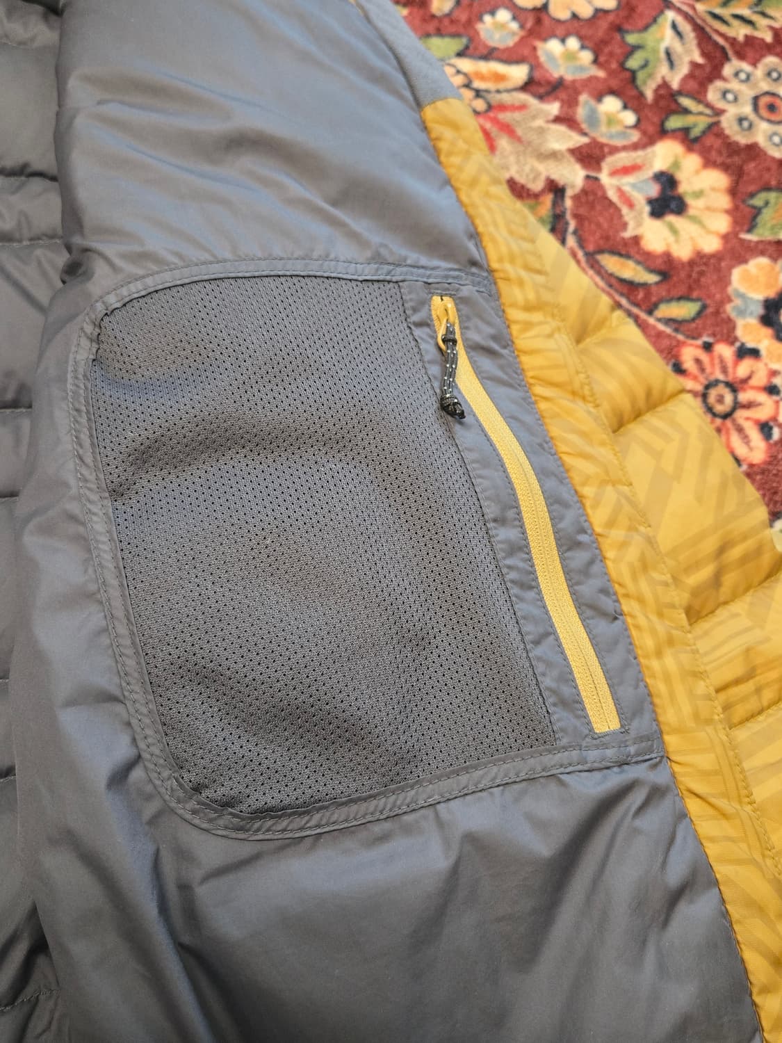 버그하우스 berghaus 거위털 경량 다운 자켓 (95)

 상품이미지9