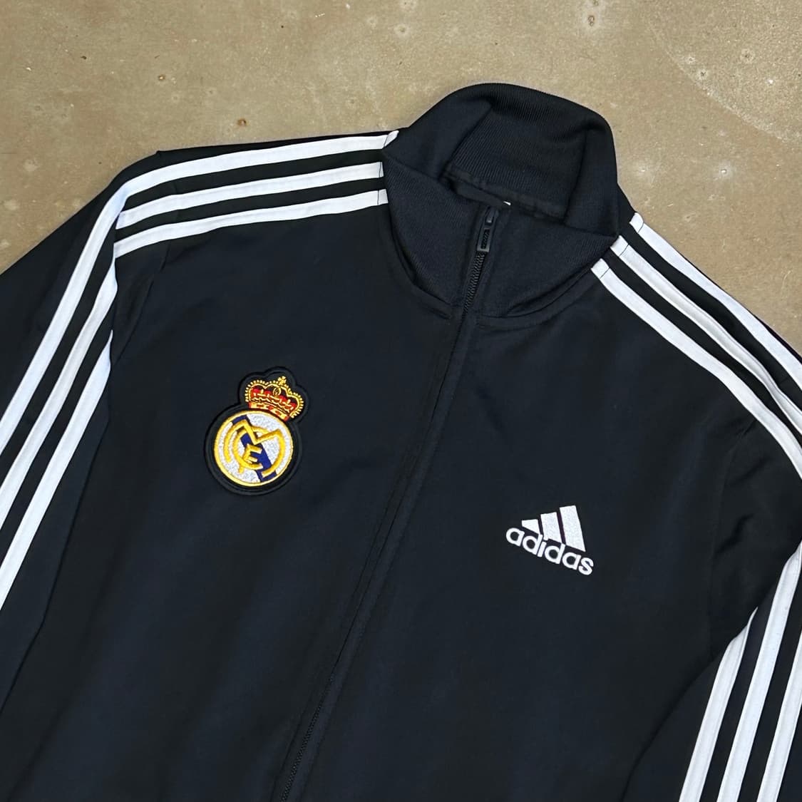 L 아디다스 레알 마드리드 블랙 트랙탑 상품이미지1