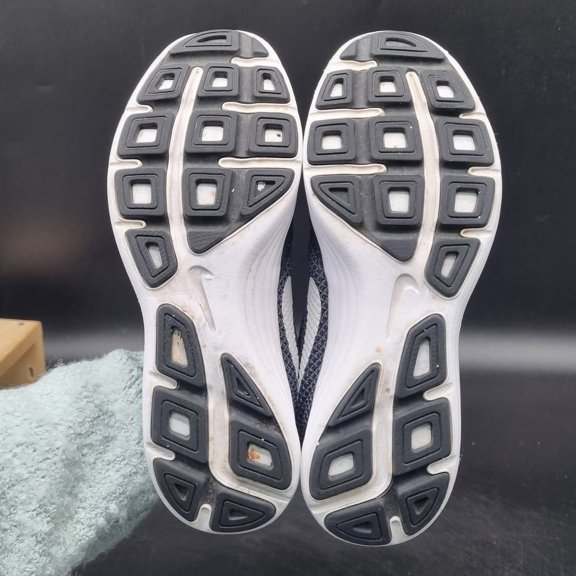 나이키 레볼루션3 여성런닝화240 상품이미지3