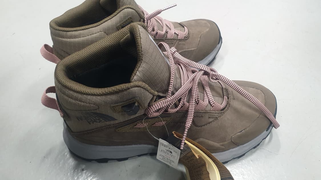 노스페이스 여성 등산화 245mm 새상품 상품이미지4