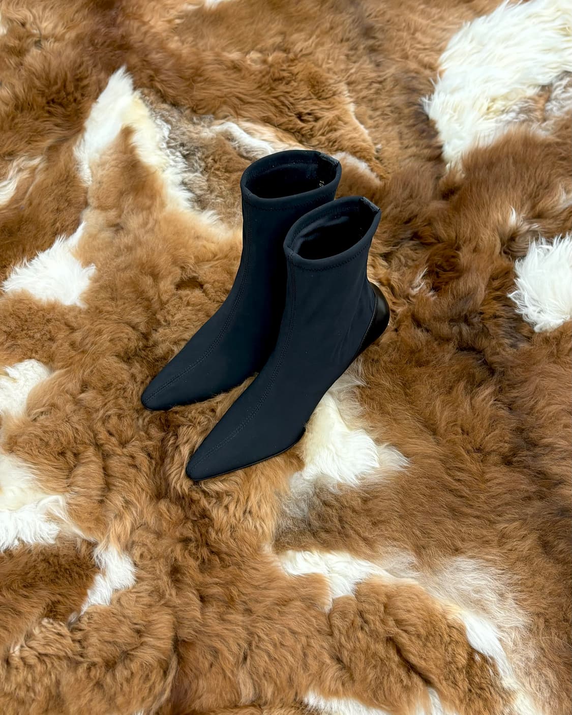 구찌 블랙 스판 앵클 부츠 상품이미지1