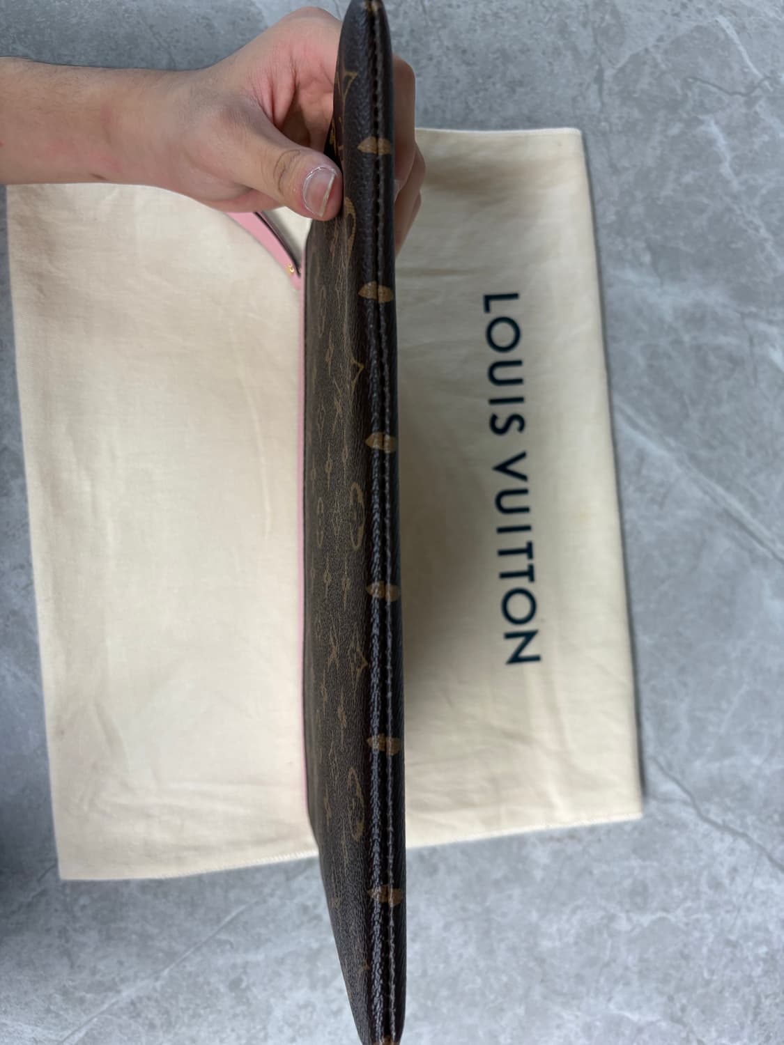 루이비통 데일리 파우치 클러치 상품이미지5