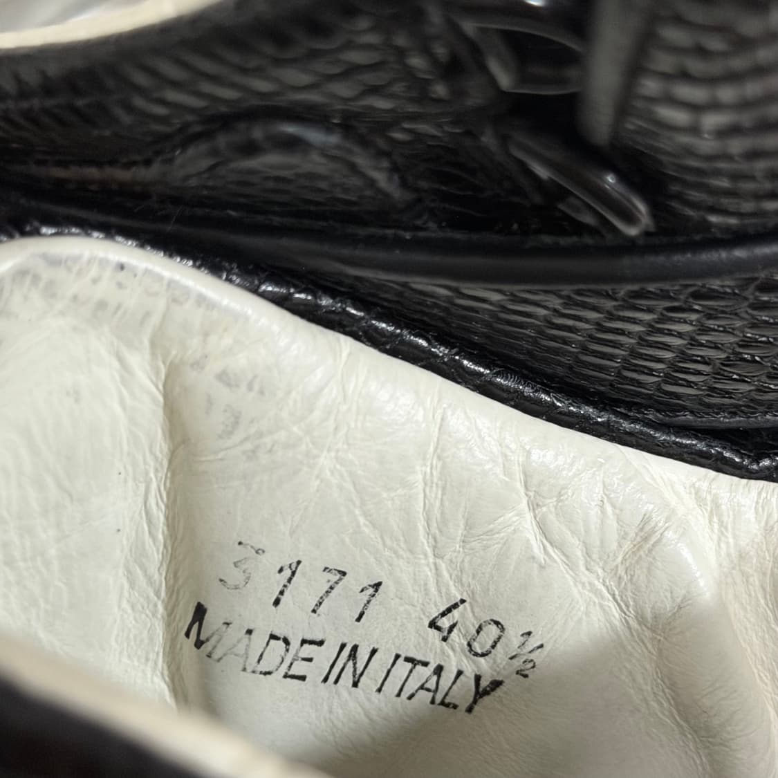 지방시 타이슨 스니커즈 40.5 상품이미지6