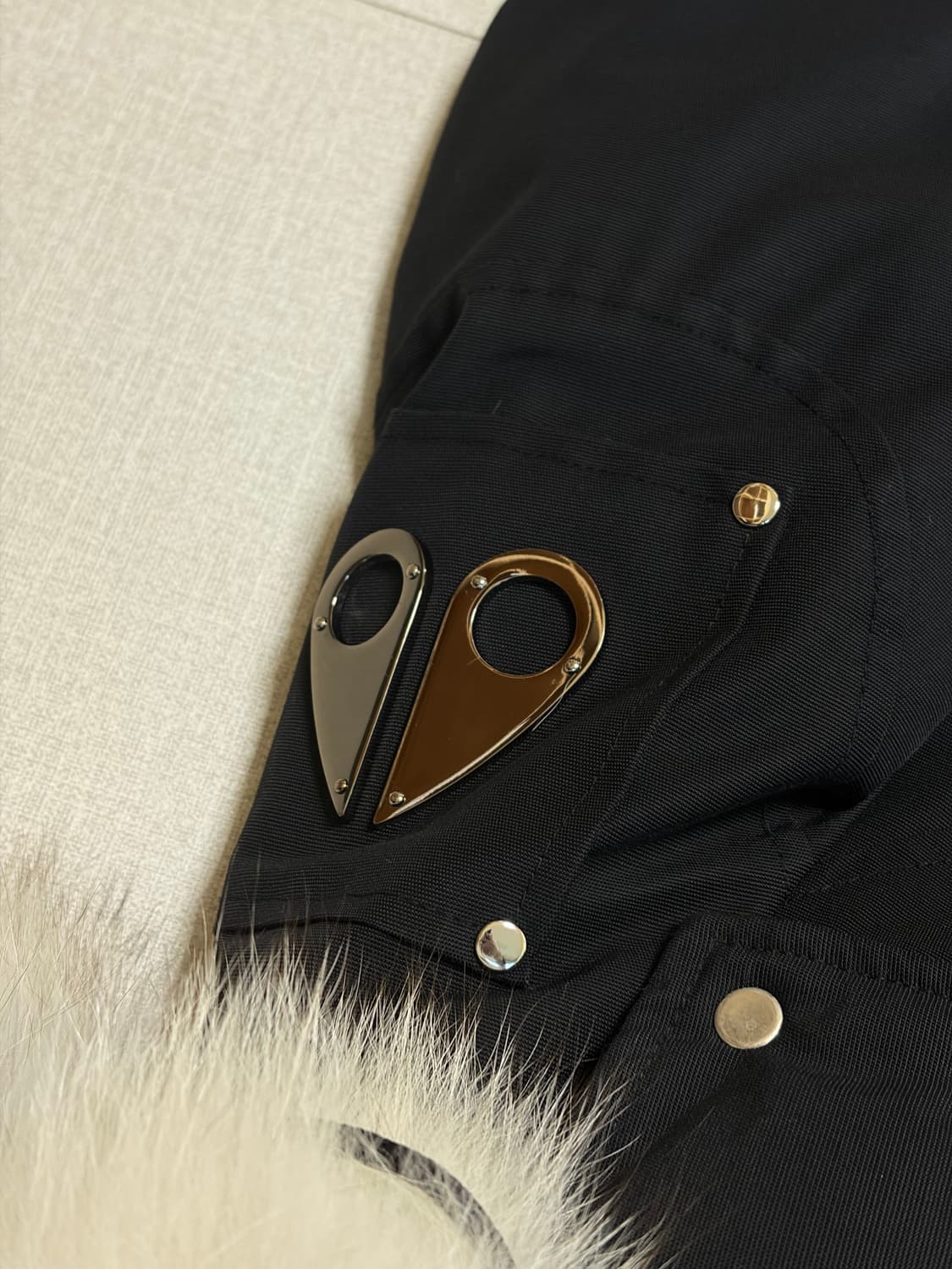 무스너클 여자 패딩 xs 상품이미지2