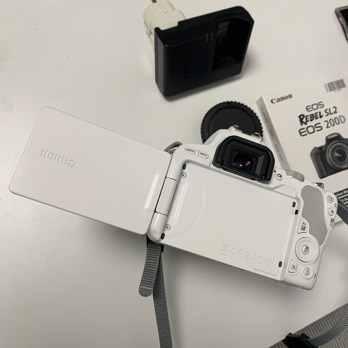 캐논 EOS 200D 18-55mm 화이트 상품이미지5