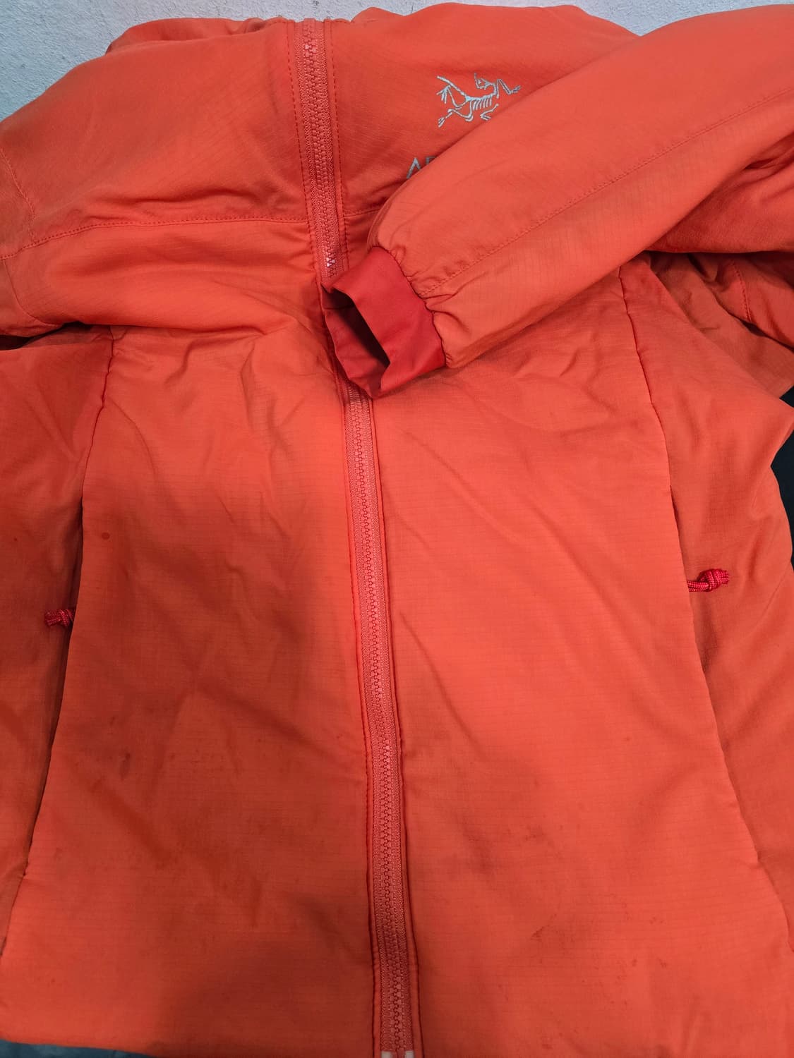 아크테릭스 우먼 오렌지 아톰 LT 후디 자켓 상품이미지9