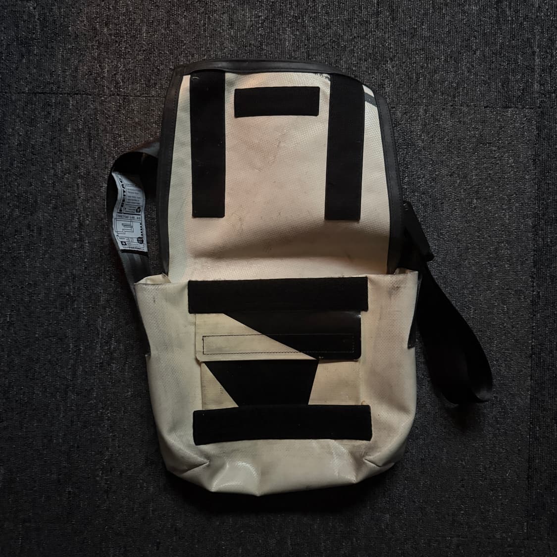 프라이탁 라씨 흰검 상품이미지2