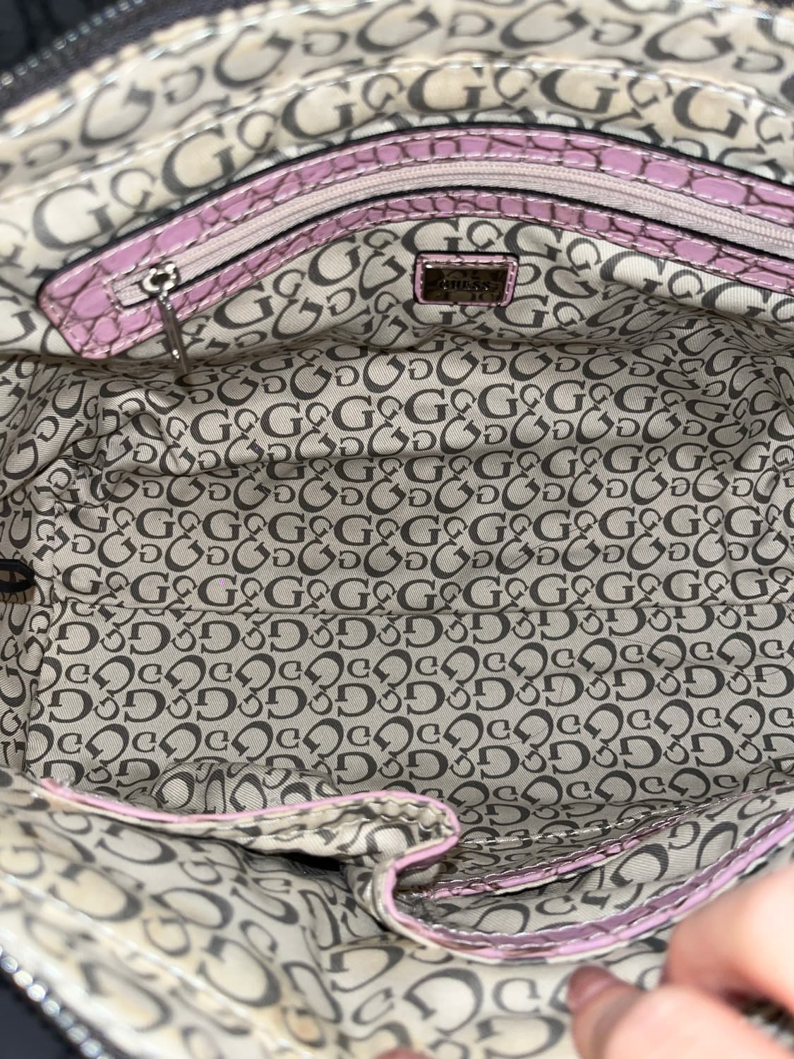 Guess Pink Shoulder bag 상품이미지8