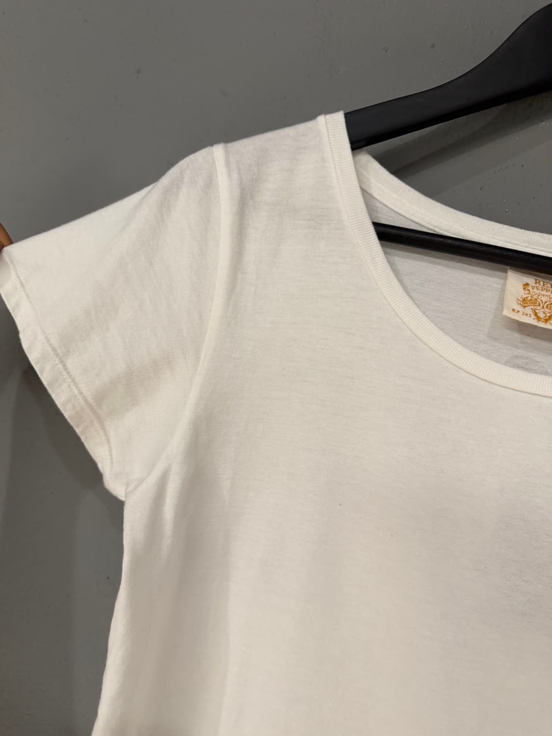Red pepper back wings detail top 상품이미지7