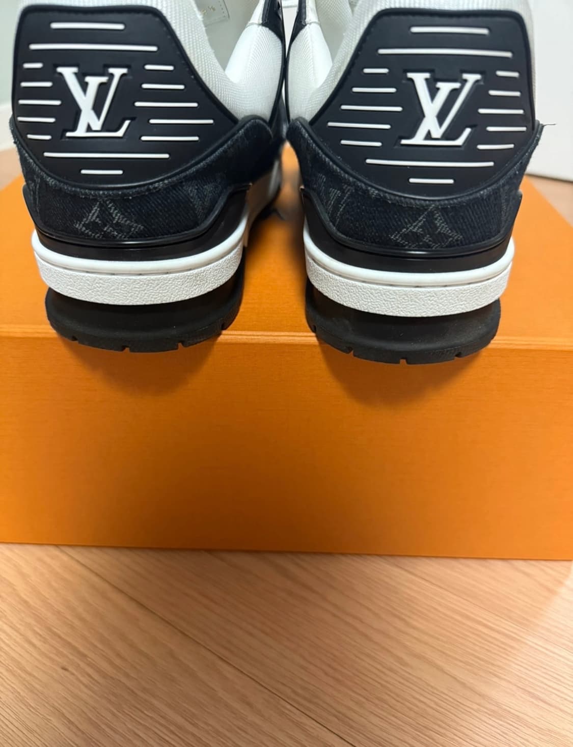 루이비통 트레이너 8.5 상품이미지4