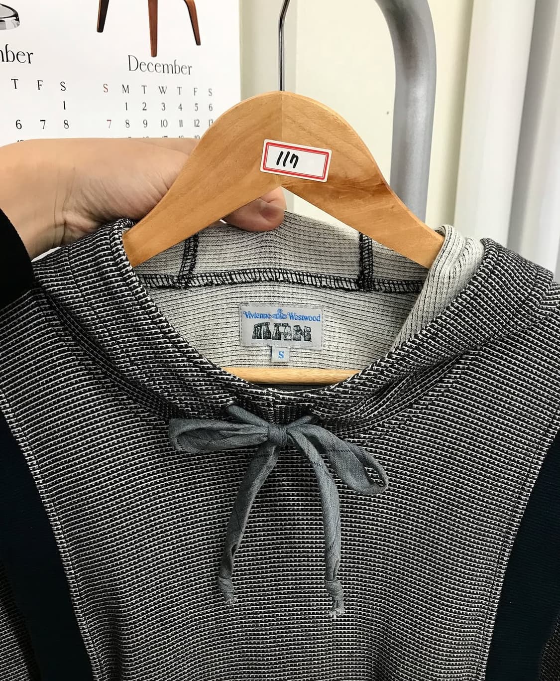 비비안웨스트우드 로고 후드티 상품이미지2