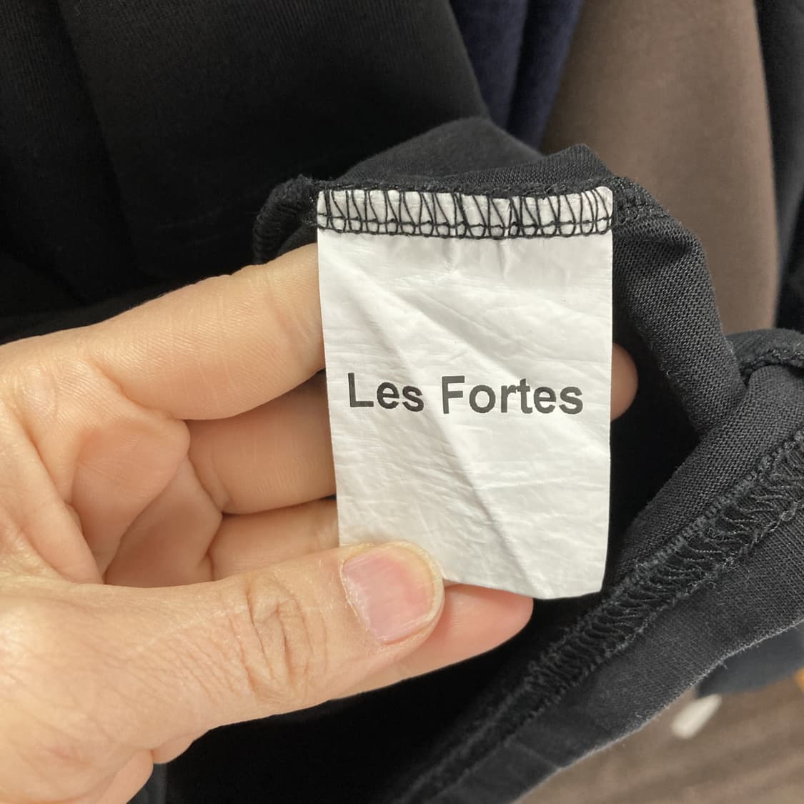 LES FORTES 여성 나비프린트 반팔티 블랙 S 상품이미지5