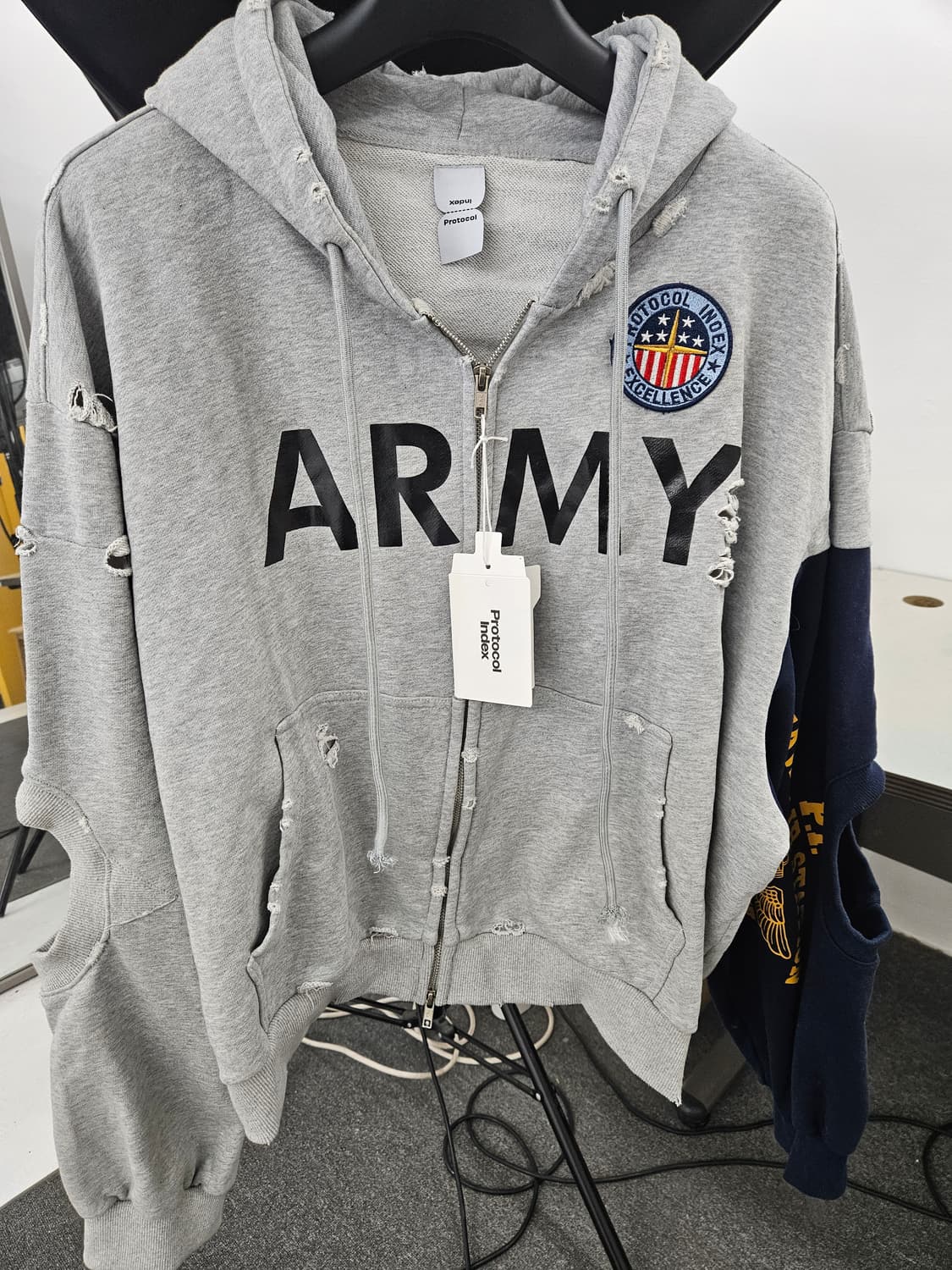 프로토콜인덱스 리컨스트럭티드 스웨트셔츠 집업 상품이미지2