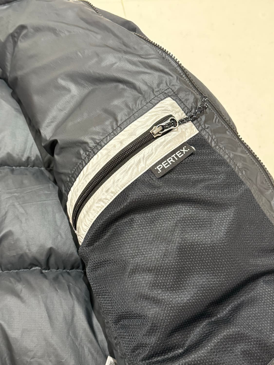 스투시 X 마운틴 하드웨어 서브제로 L 상품이미지6