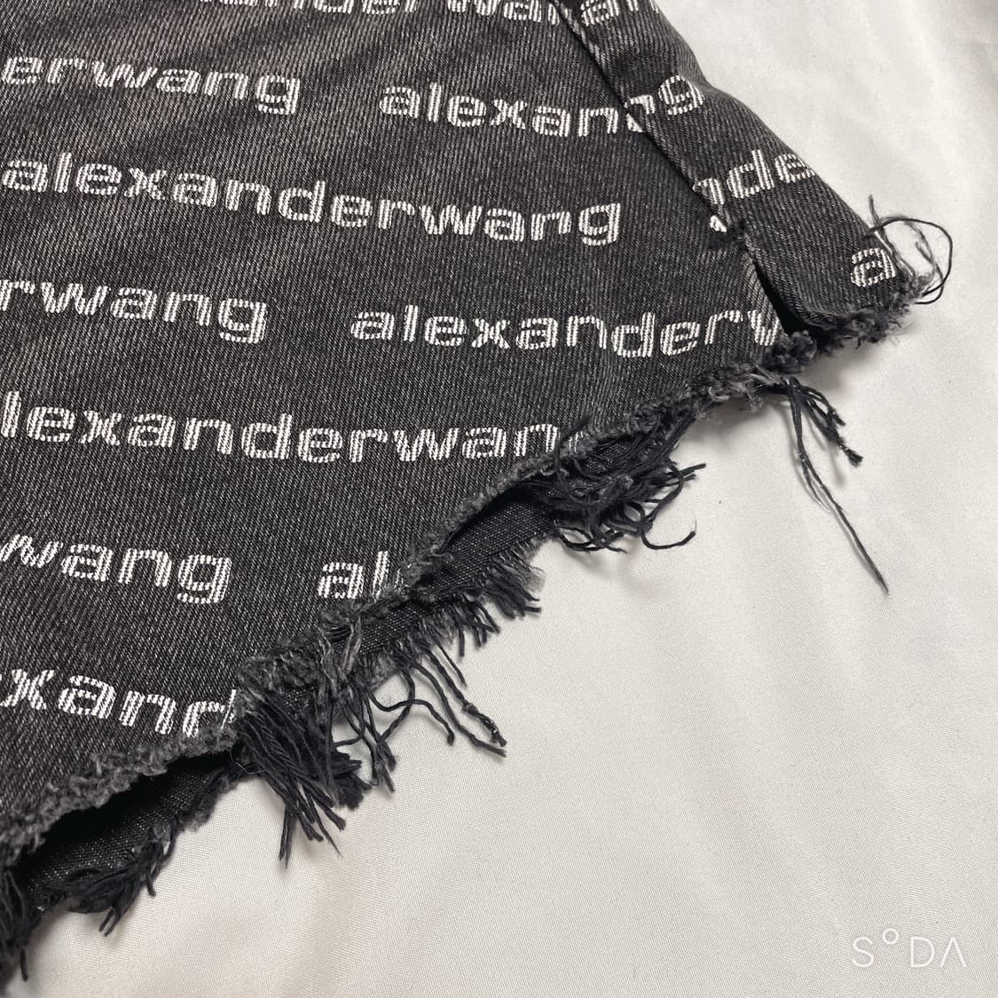 알렉산더왕 로고 데님 반바지 블랙 상품이미지3