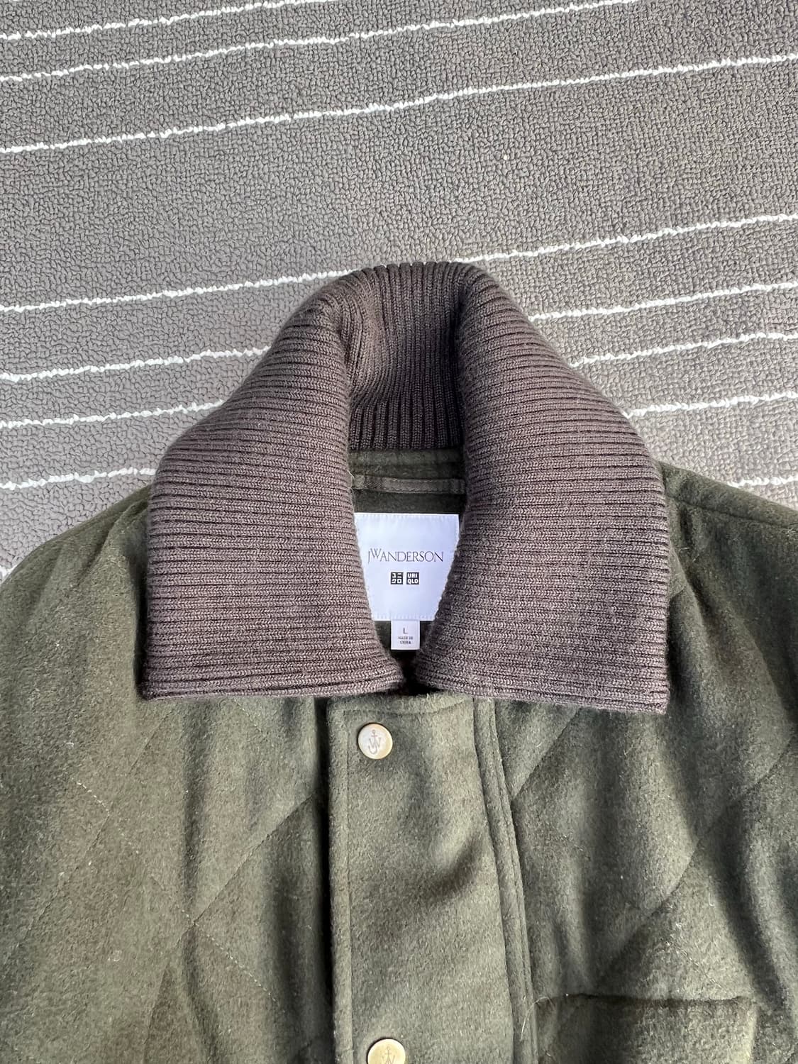 유니클로x JW앤더슨 콜라보  니트 카라 헌팅 재킷  상품이미지5