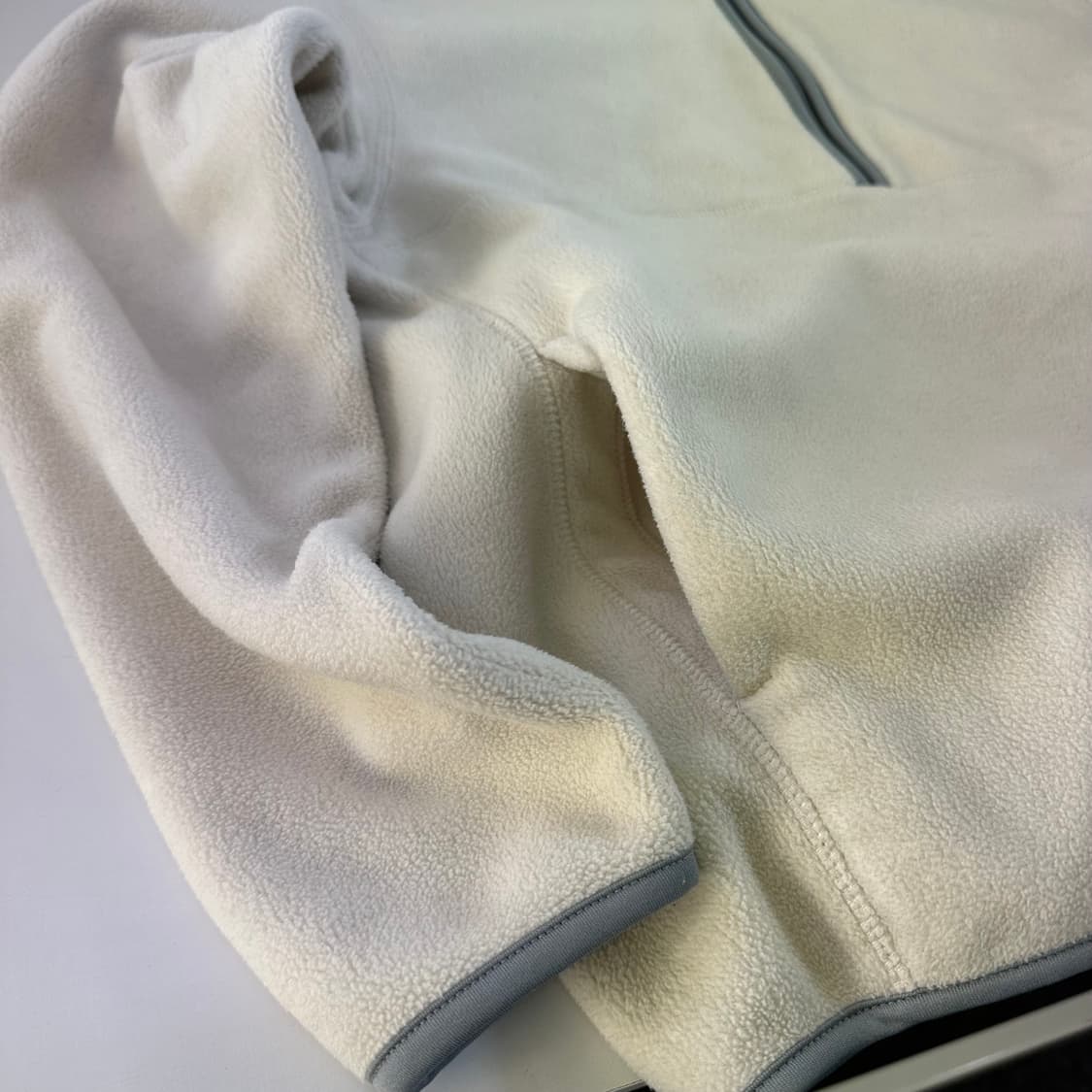 S 유니클로 아이보리 반집업 후리스 상품이미지2