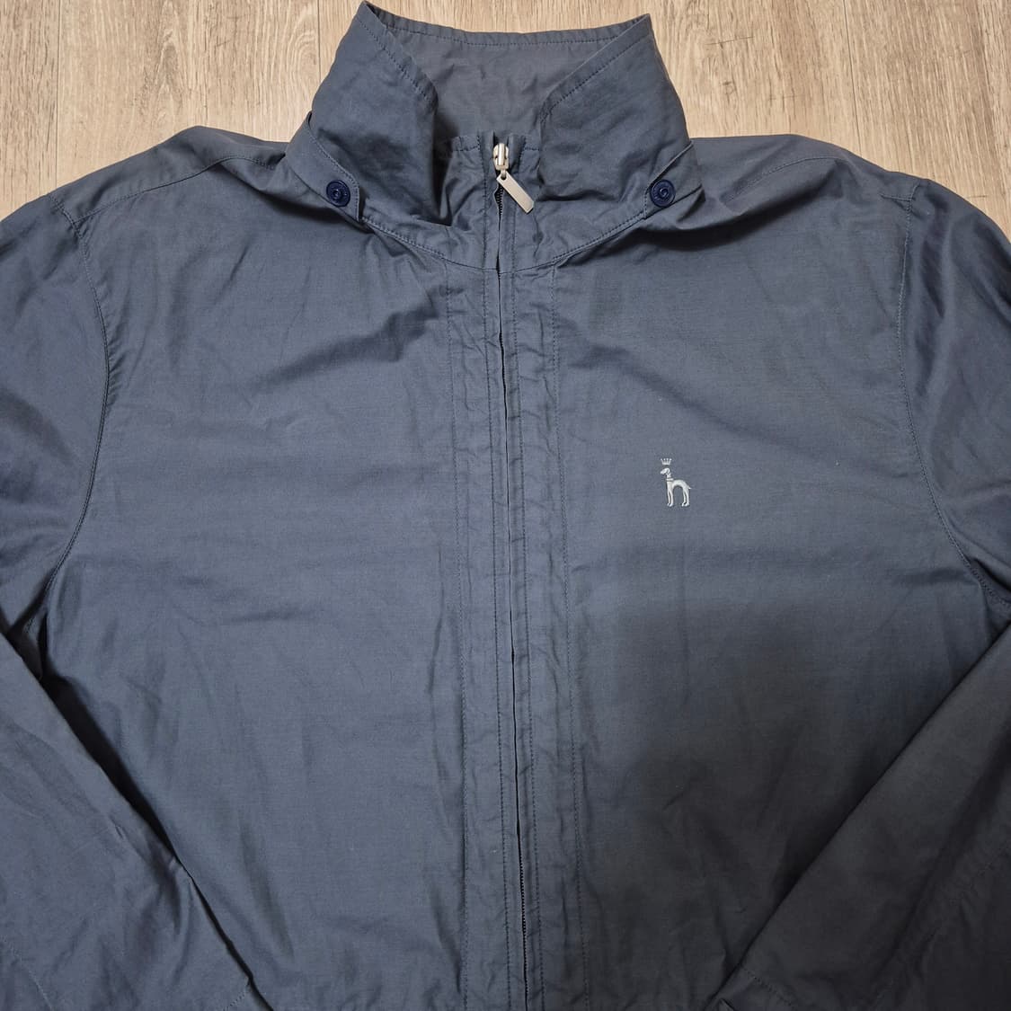 헤지스 자수로고 바람막이 집업자켓 상품이미지2