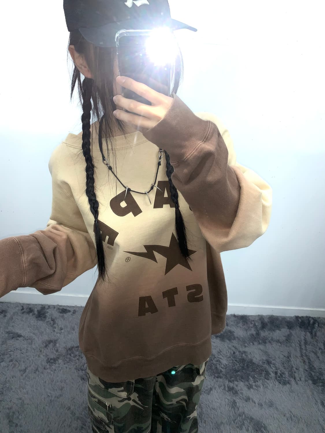 베이프 스타 그라데이션 맨투맨 상품이미지2