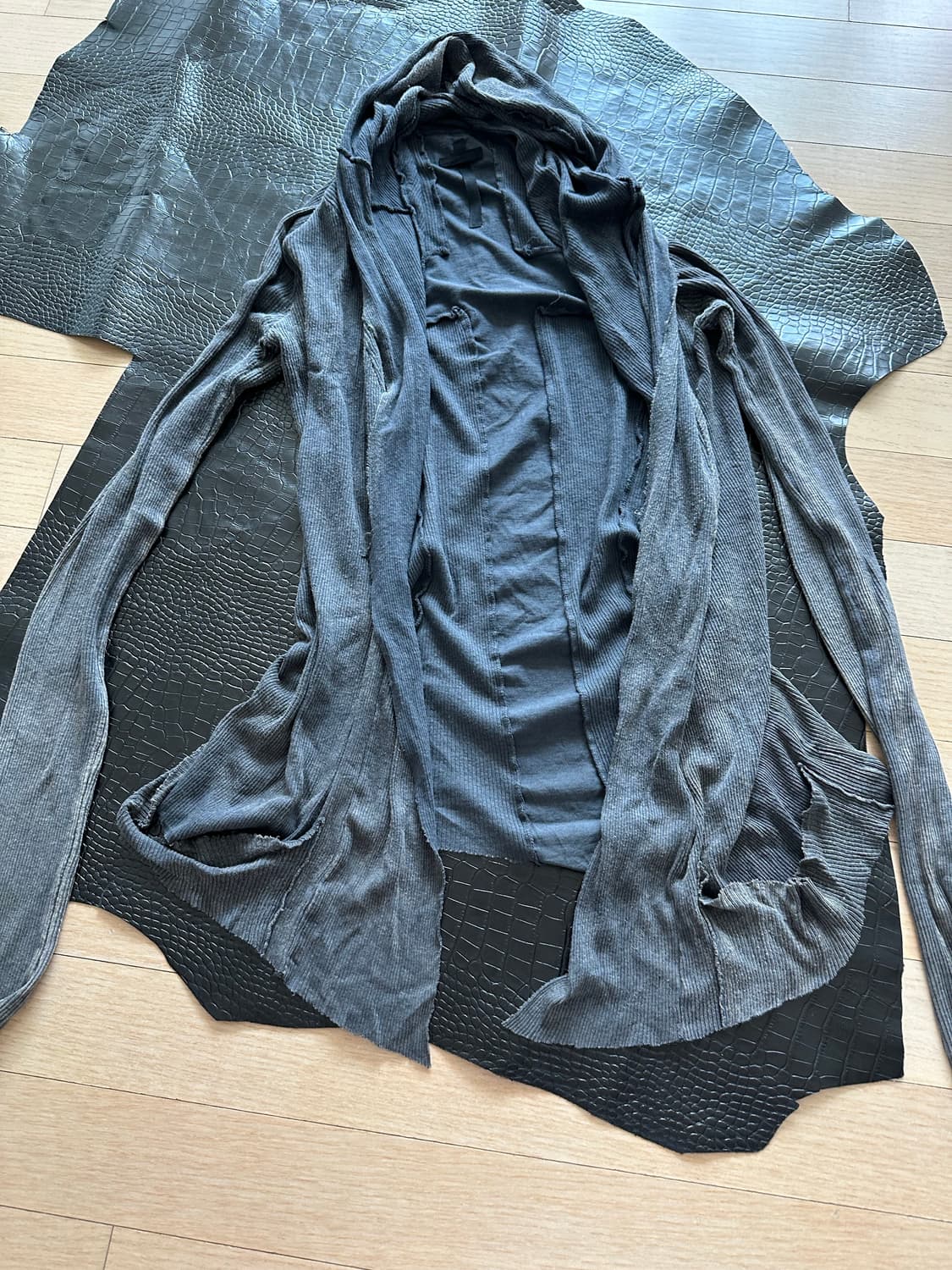 L.G.B archive mud washed cross cardigan 상품이미지2