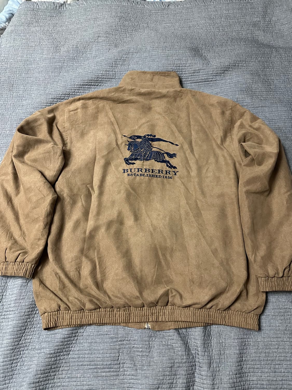 (XL) 버버리 빅로고 스웨이드 집업 상품이미지1