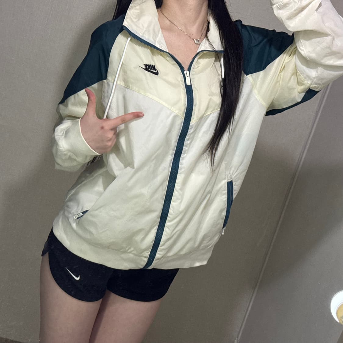 나이키 윈드러너 스우시로고 바람막이 져지🤍 상품이미지2