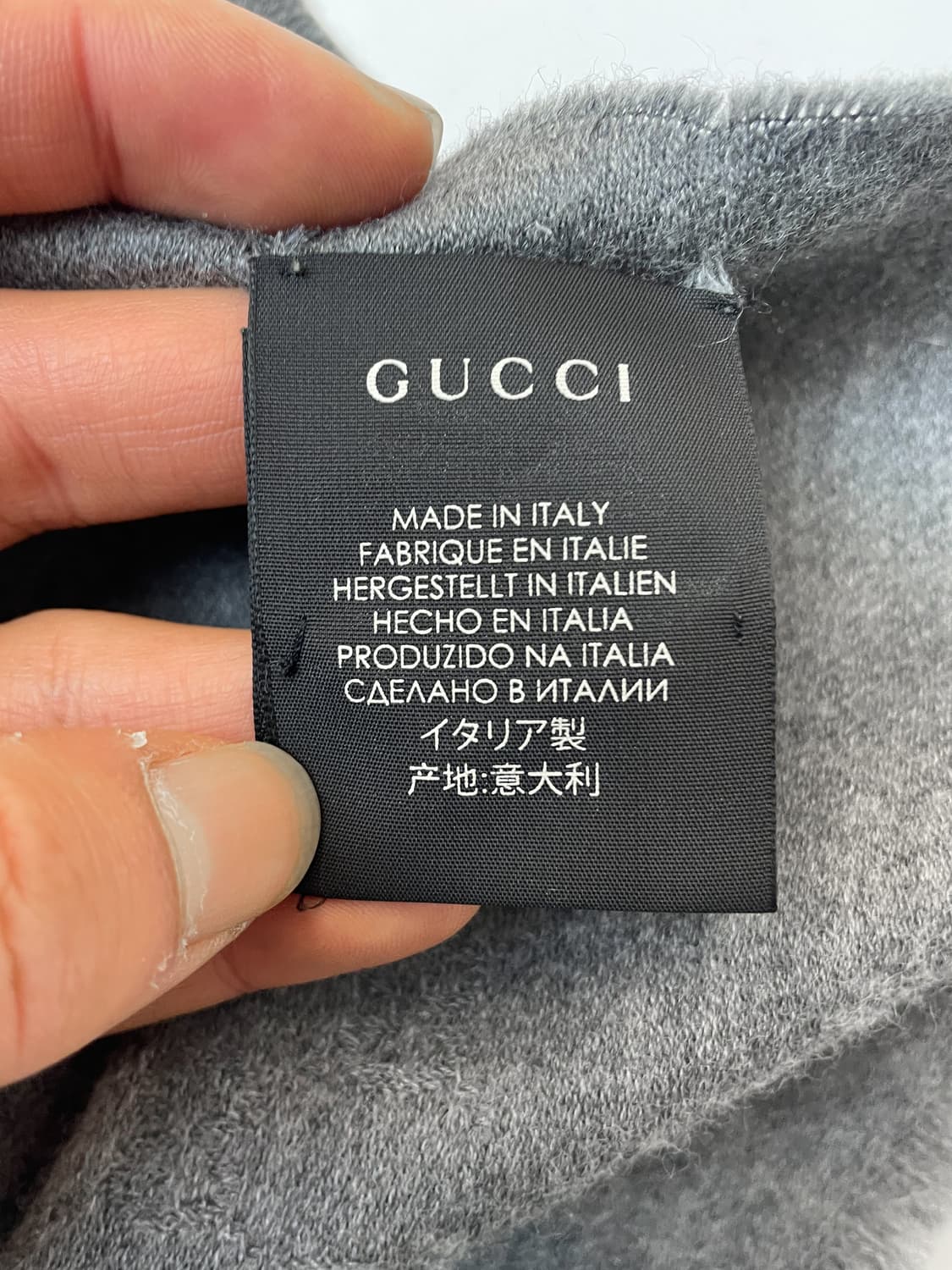 구찌 GG 모노그램 캐시미어 차콜 스카프 상품이미지6