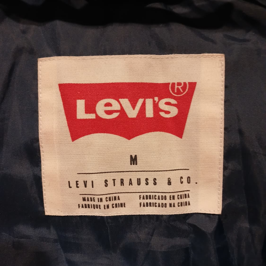 리바이스 블랙 패딩 점퍼 상품이미지3