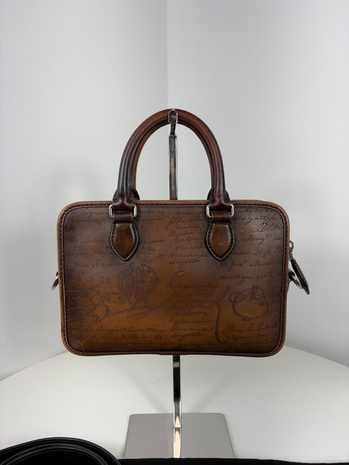 벨루티 원 주르 스크리토 크로스백 상품이미지3